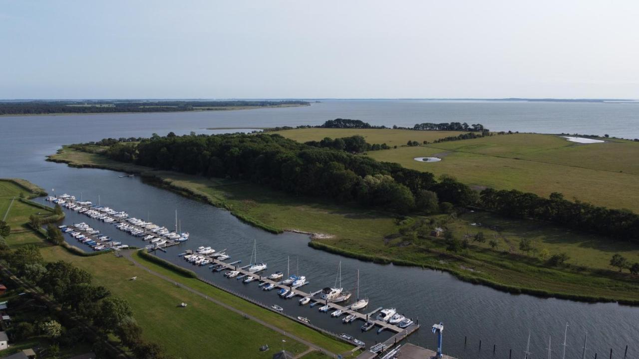 Wohlfuehl-orte24 Am Hafen In Schaprode, Ruegen Appartement Schaprode