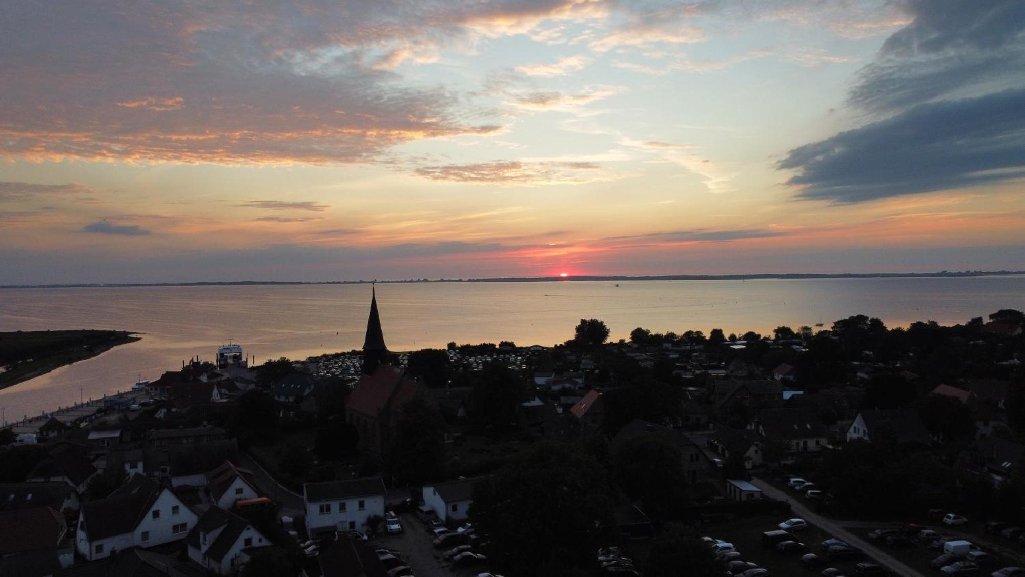 Wohlfuehl-orte24 Am Hafen In Schaprode, Ruegen Appartement Schaprode